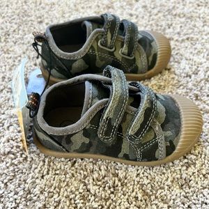 Target Cat & Jack Parker camo toddler sneakers size 6
